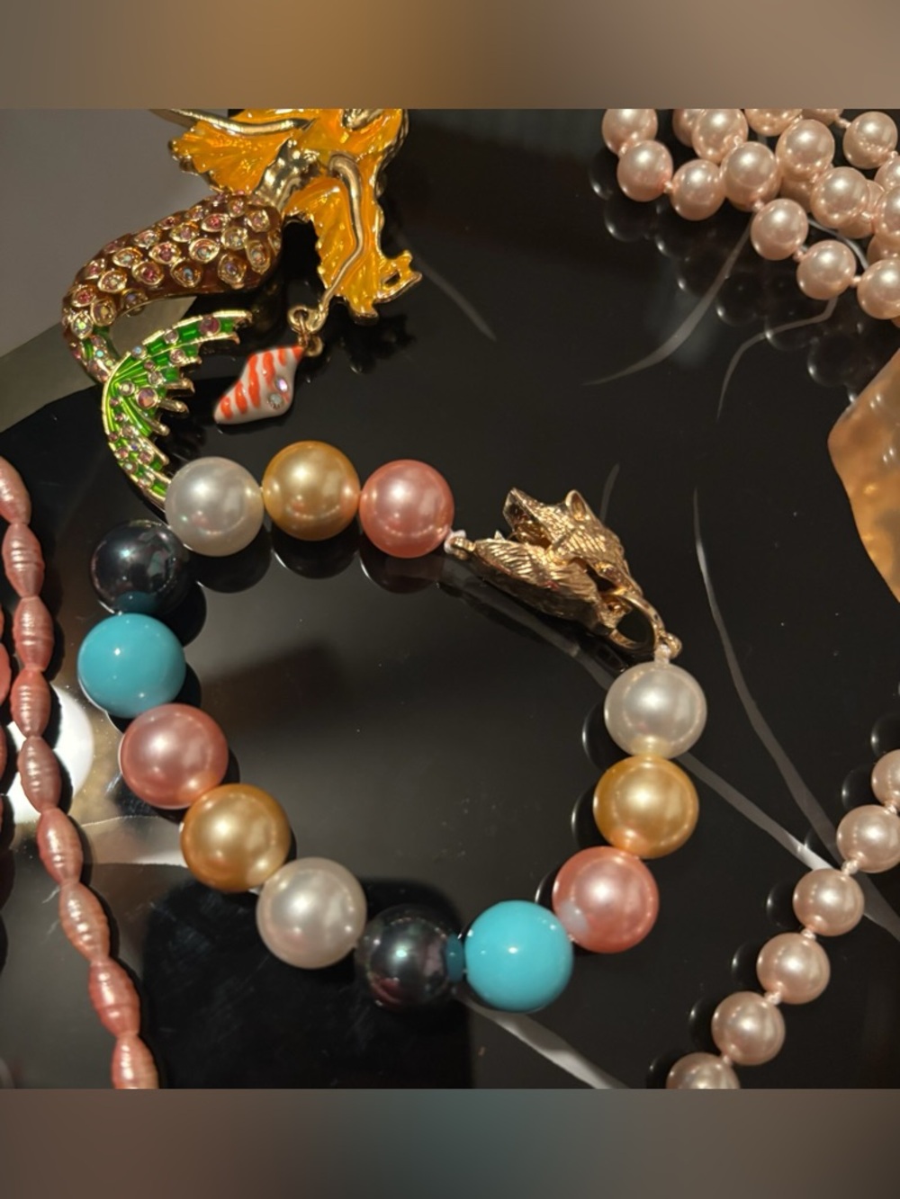 2 Faux Pearl Necklaces, Mermaid Brooch, & a Faux Pearl Bracelet #337 - Picture 4 of 11